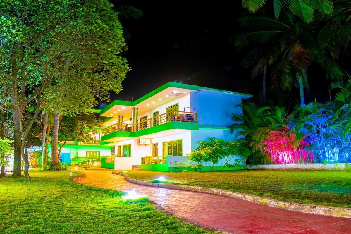 Kinara Resort Mālvan Exteriér fotografie